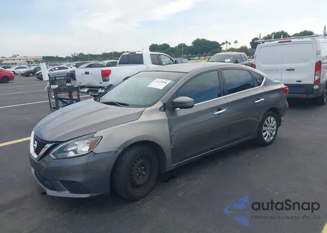 2018 Nissan Sentra S z USA, uszkodzony, nr VIN 3N1AB7AP7JY331803